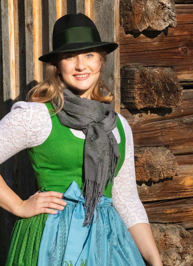 Dirndl Stola in Grau mit jagdlichem Handdruck